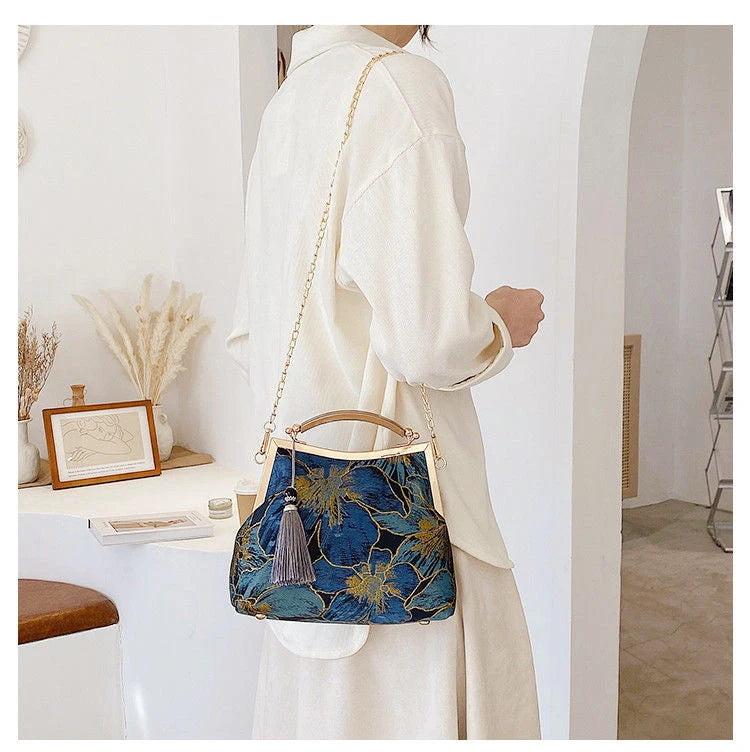 Vintage Designer Lock Shell Bags Pure Handmade Bag Fringe Chain Women Shoulder Crossbody Bag Chic Lady Women's Handbags Well Bag