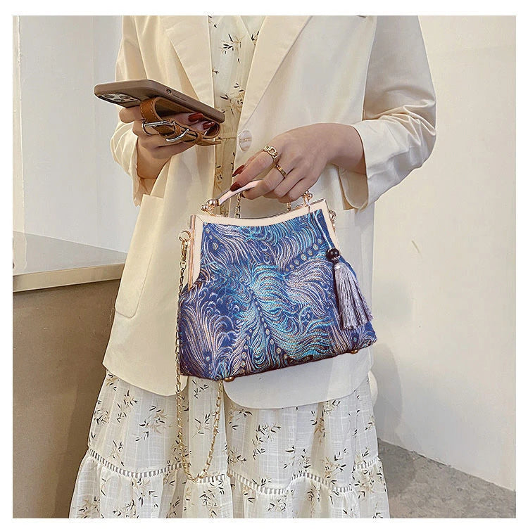 Vintage Designer Lock Shell Bags Pure Handmade Bag Fringe Chain Women Shoulder Crossbody Bag Chic Lady Women's Handbags Well Bag