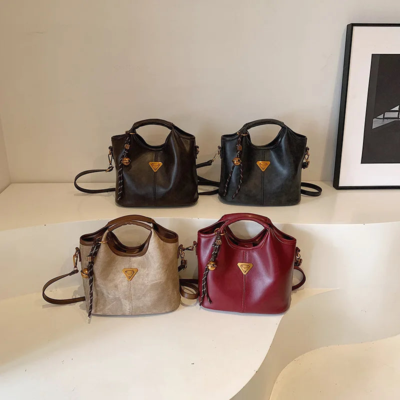 Super popular Maillard small bag for women 2025 new autumn and winter versatile crossbody bag, fashionable hand-held bucket bag