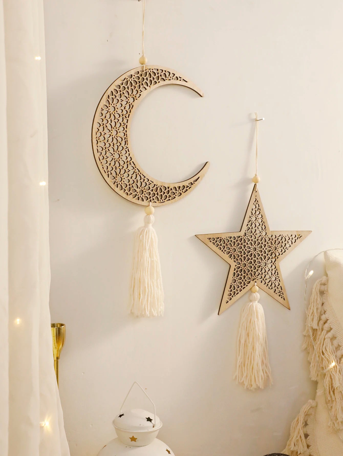 Ramadan Wooden Hanging Ornaments，Moon and Star Hollow Mesh Wall Decor with Tassel ，Eid Mubarak Muslim Decor，Ramadan Kareem Gift