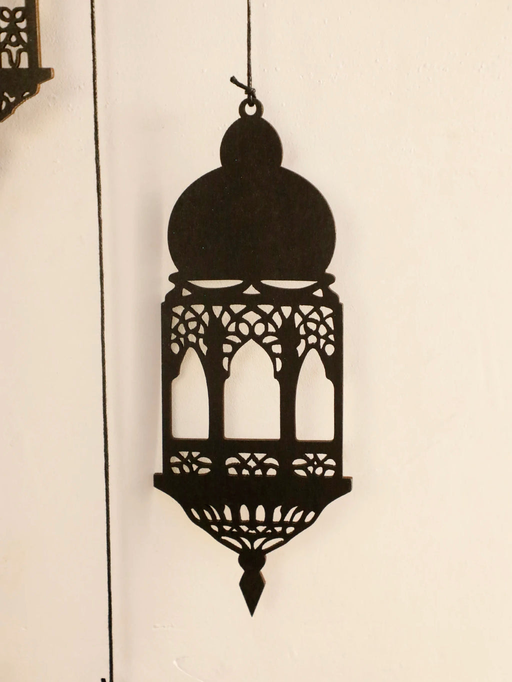 Islamic Moon and Lantern Wall Hanging - Black Wooden Laser-Cut Crescent Moon with Stars Tassels，Eid Home Decor Moroccan Lanterns