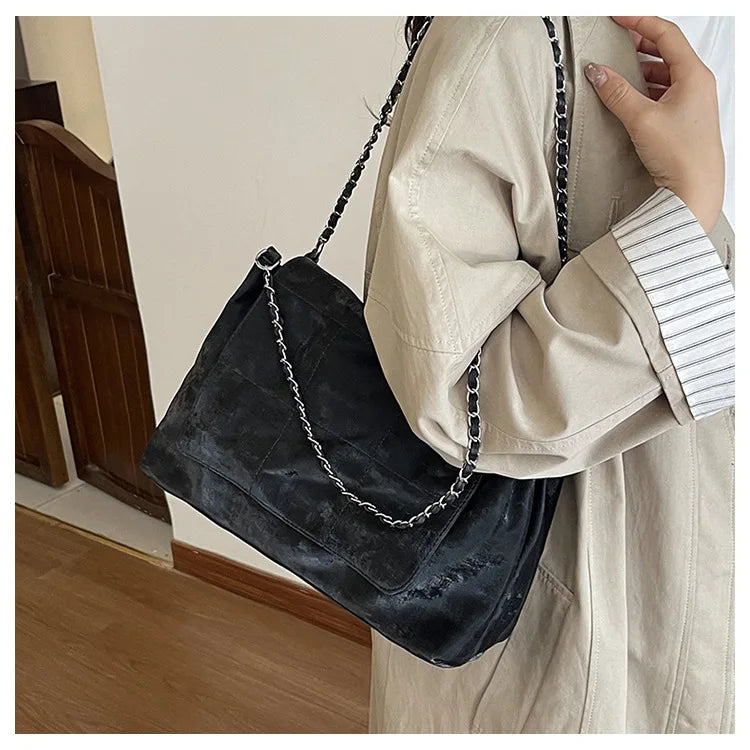 New Retro Pu Commuting Tote Bag for Women  Large Capacity Shopping Accessorise Shoulder Bag  Simple Leisure Texture Chain Bag