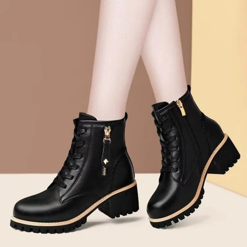 Women's Chunky Sole Ankle Boots     Lace-Up & Side-Zip Combat Boots Winter Fleece-Lined Booties Versatile Leather Boots Platfo