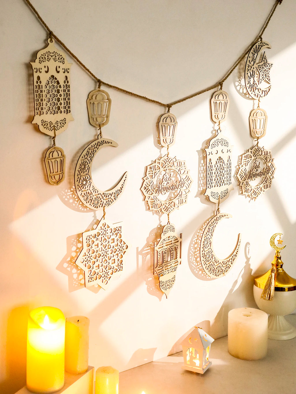 Eid Mubarak Wooden Garland Islamic Moon Star Lantern Hanging Decor for Ramadan Kareem Muslim Festival Home Party Wall Decoration