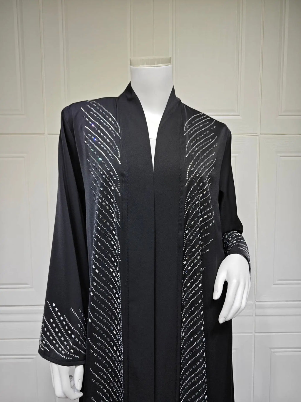 Fashionable Black Long Open Cardigan Abaya with Rhinestones Loose Polyester Midi Dress for Women in Dubai Autumn