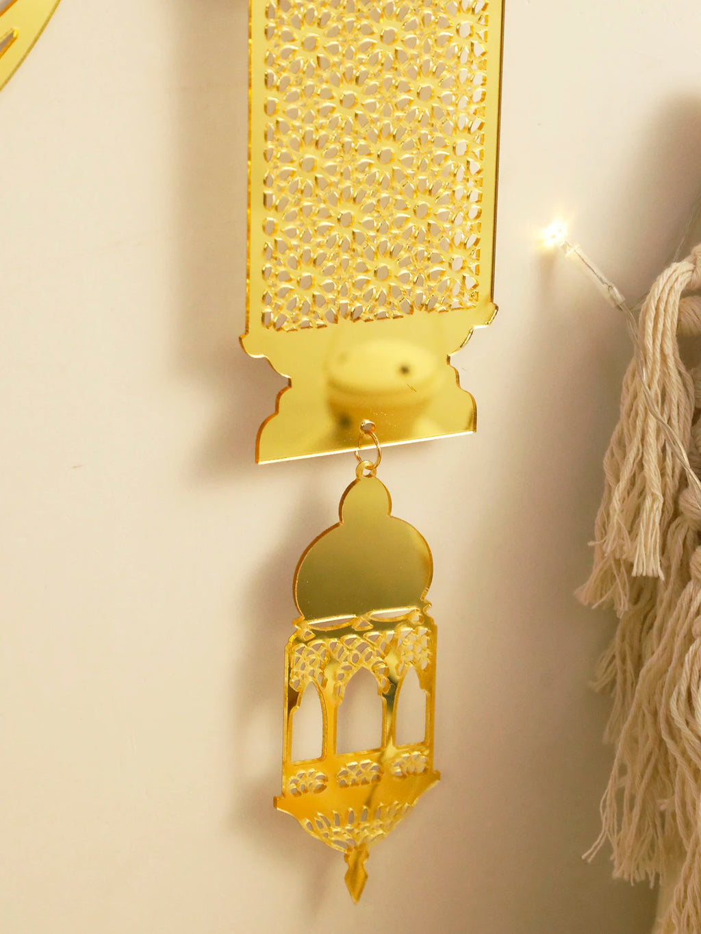 Gold Ramadan Acrylic Moon Hanging Ornaments with Hollow Mesh Star，Eid Mubarak Muslim Decor，Lanterns Wall Decor，Ramadan Kareem
