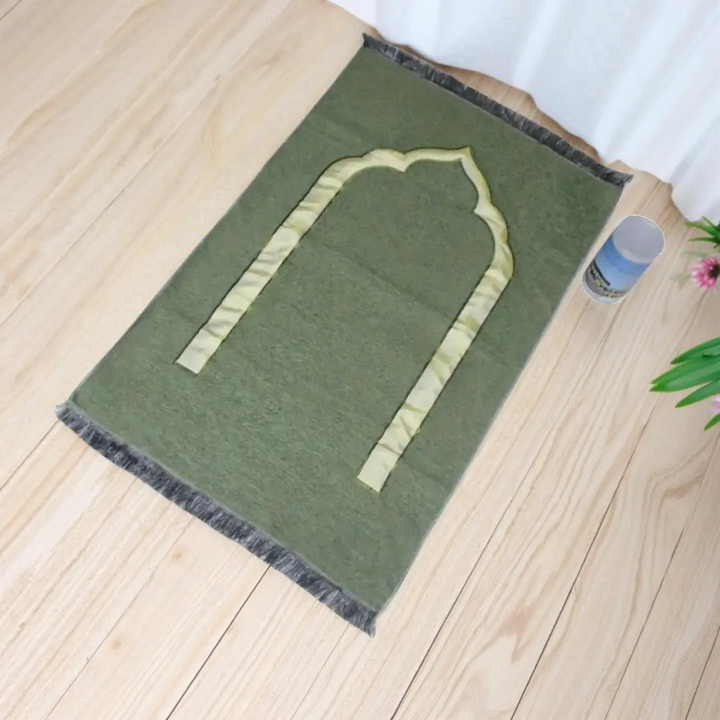 Muslim Prayer Rug and Prayer Beads with Elegant Design Cylinder Gift Box  Islamic Gifts Set Carpet Mat Soft Fabric Black