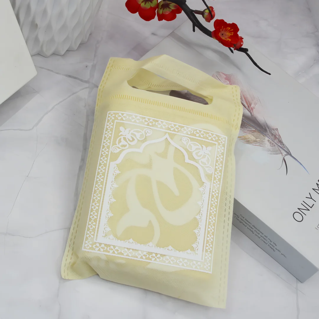 Muslim Portable Prayer Rug Travel  Rainproof Fabric  Prayer Rug Islam Worship Prayer Mat Pocket Pilgrimage Rug