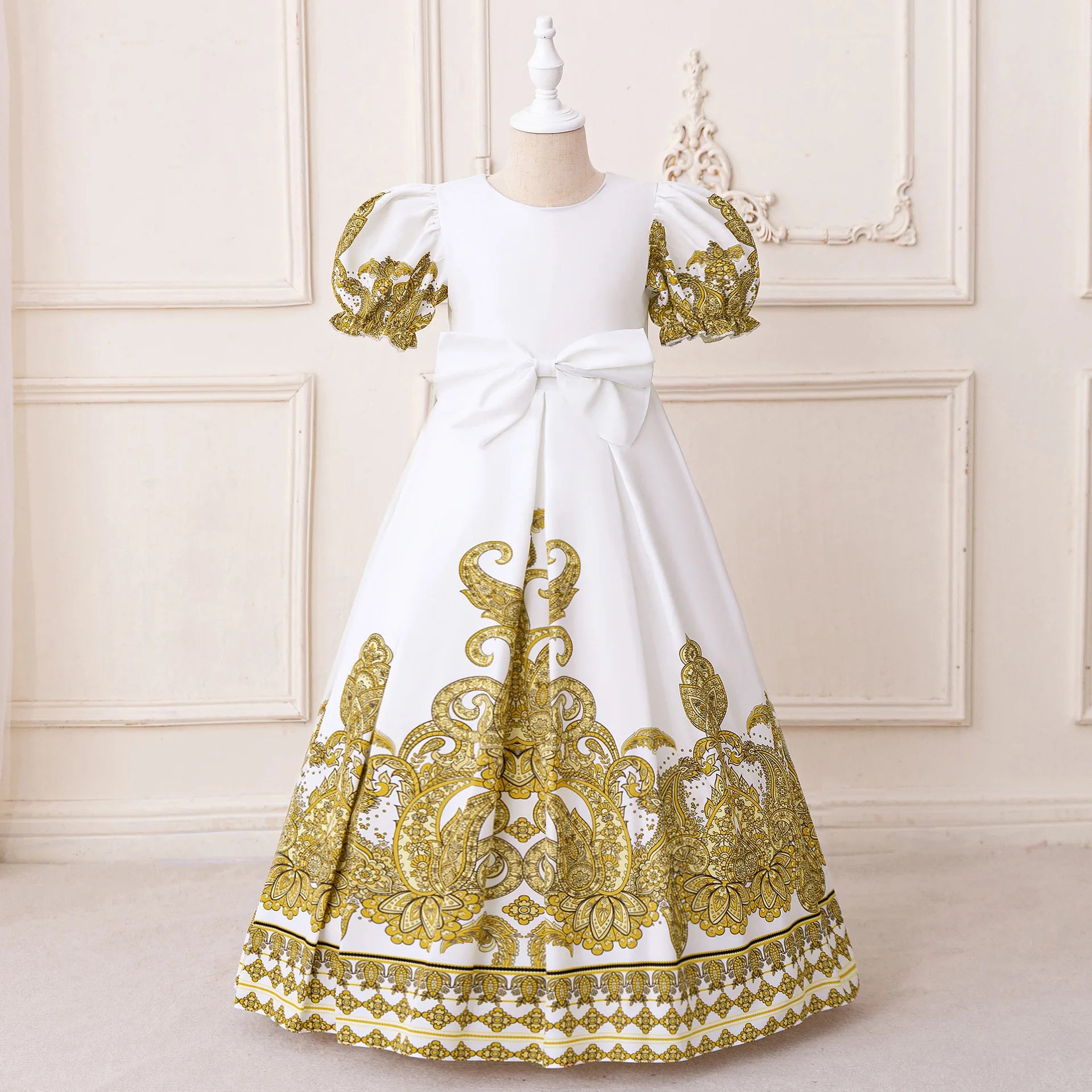 Middle East Dubai Girls Dresses Muslim Fashion Embroidery Abayas Arabic Lace Sequins Long Sleeve Gowns Kids Robe Ramadan Dresses