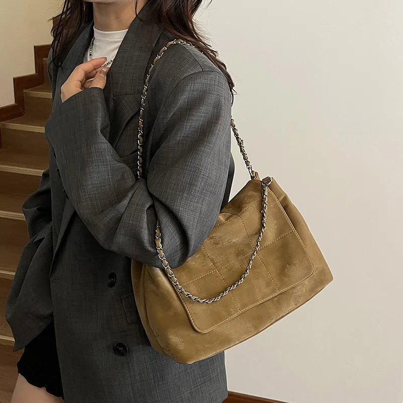 New Retro Pu Commuting Tote Bag for Women  Large Capacity Shopping Accessorise Shoulder Bag  Simple Leisure Texture Chain Bag