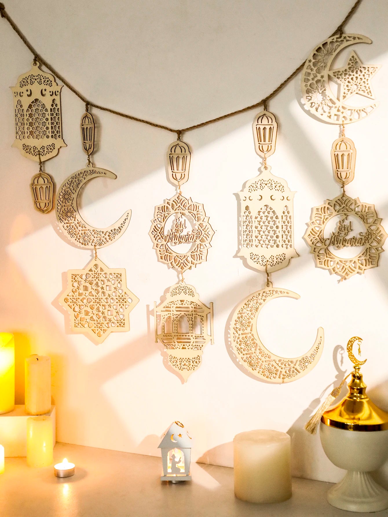 Eid Mubarak Wooden Garland Islamic Moon Star Lantern Hanging Decor for Ramadan Kareem Muslim Festival Home Party Wall Decoration
