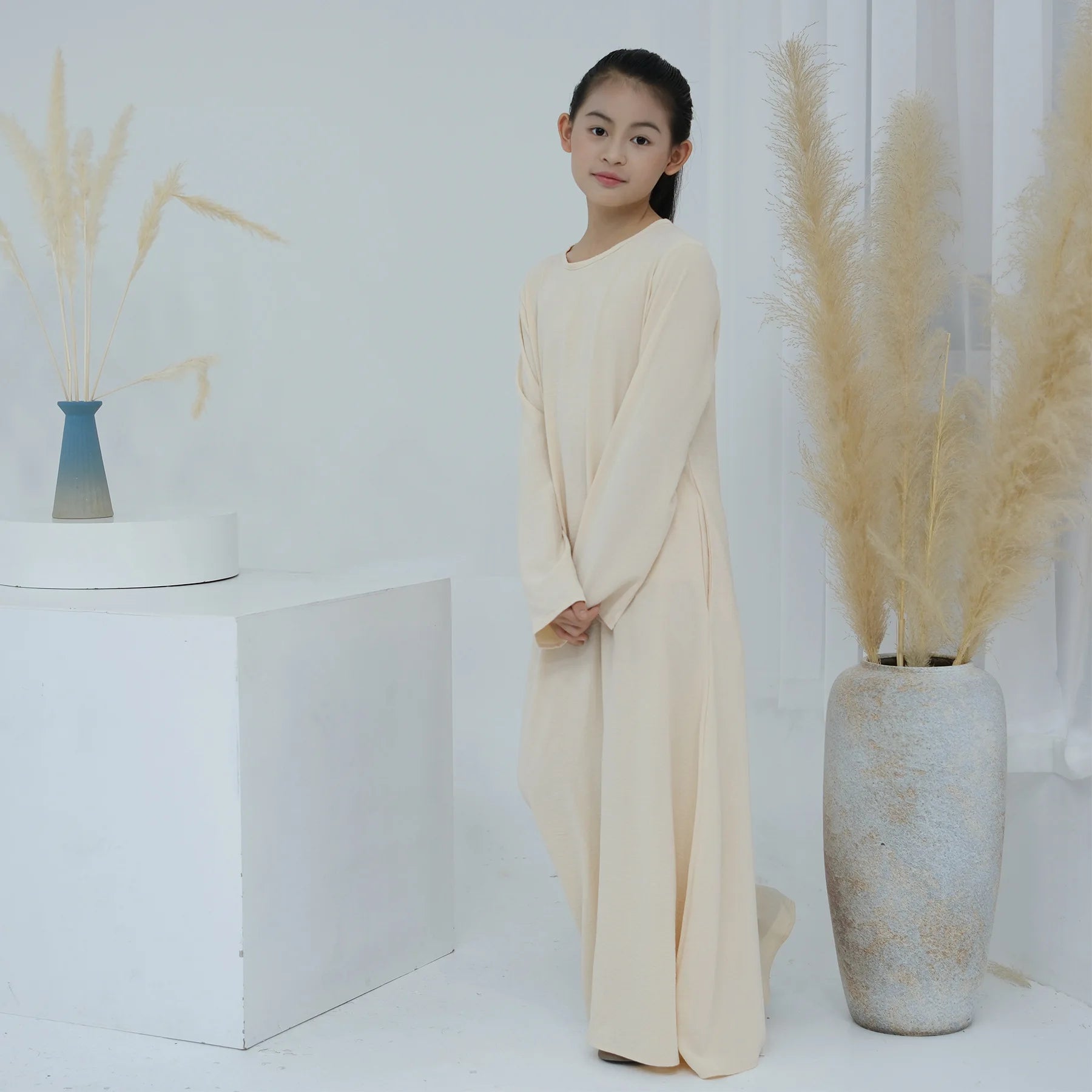 Muslim Kids Abaya Middle East Arab Children Long Sleeves Plain Color Dress Turkey Robe Islamic Girls Round Neck Clothing Modest