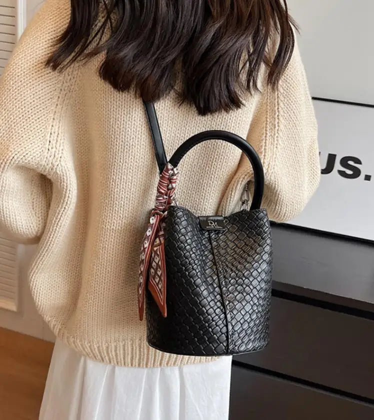 Fashionable Women's Bucket Bag, Stylish Solid Color Woven Effect Handbag Shoulder Bag and Crossbody Bag, Can Be Carried By Hand