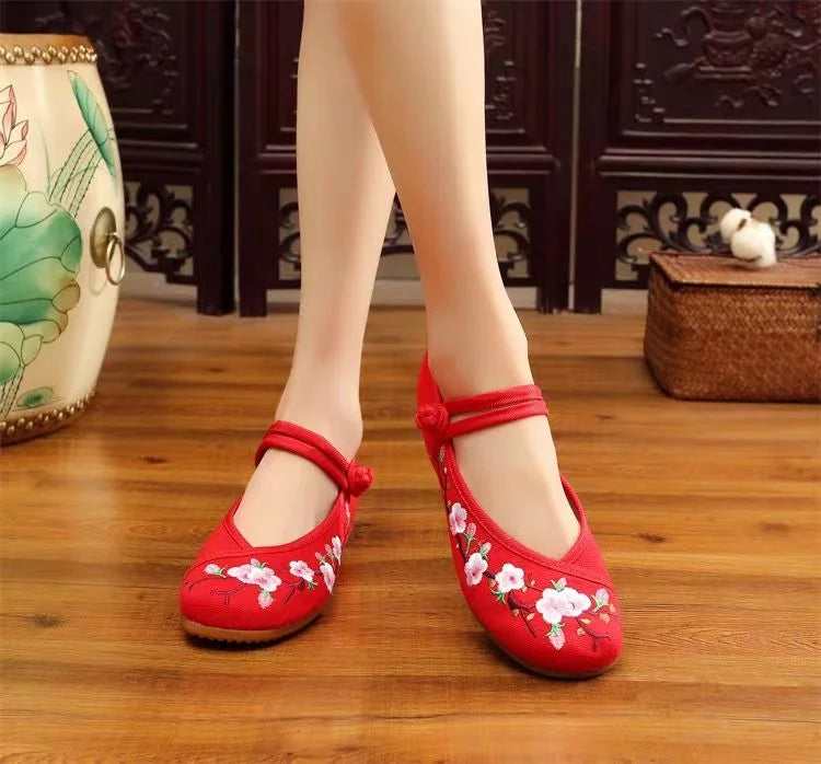 Women Retro High Quality Red Embroidery Ballet Shoes Lady Casual Sweet White Anti Skid Hemp Flat Shoes Zapatos Mujer E6184x