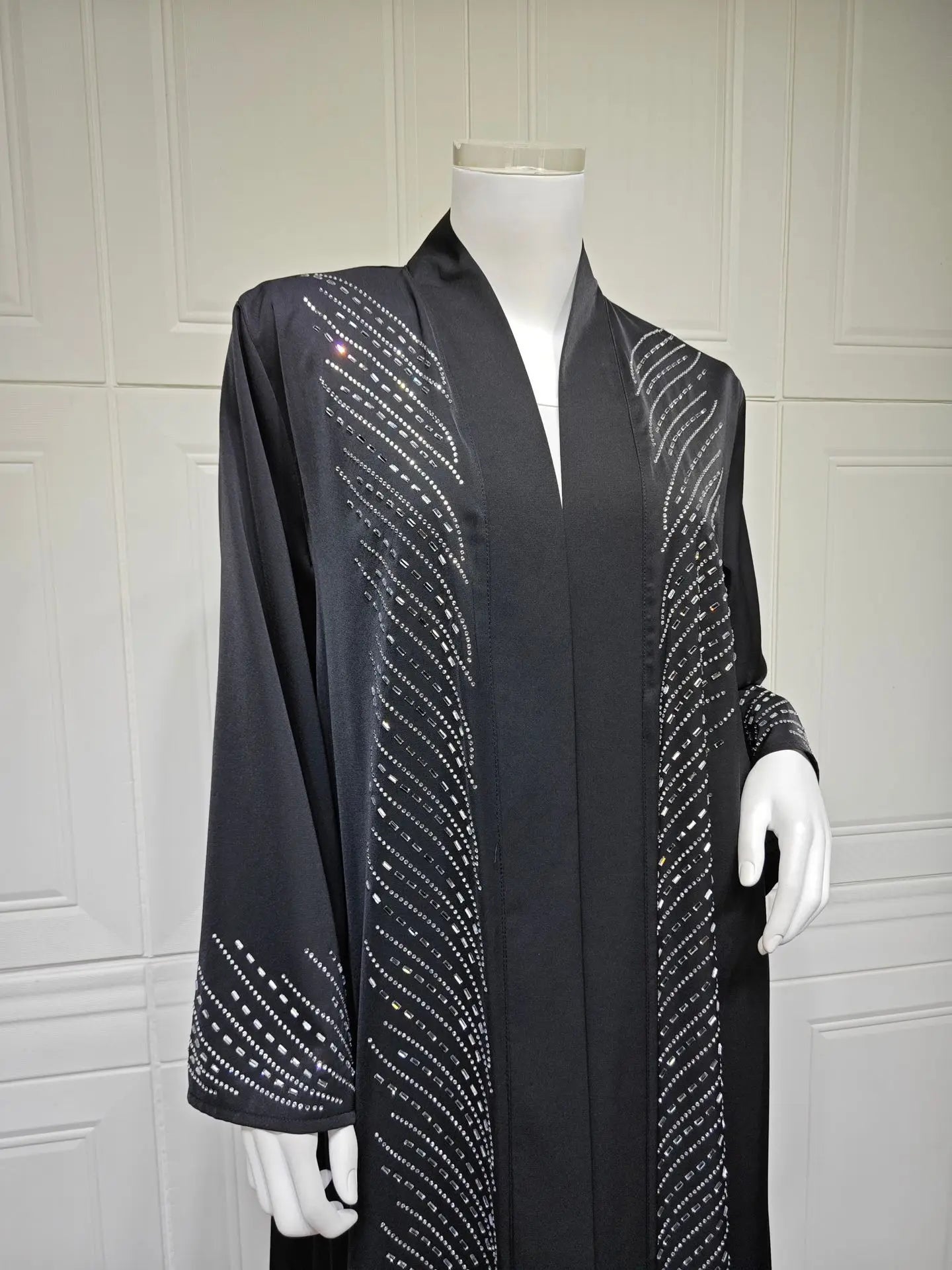 Fashionable Black Long Open Cardigan Abaya with Rhinestones Loose Polyester Midi Dress for Women in Dubai Autumn