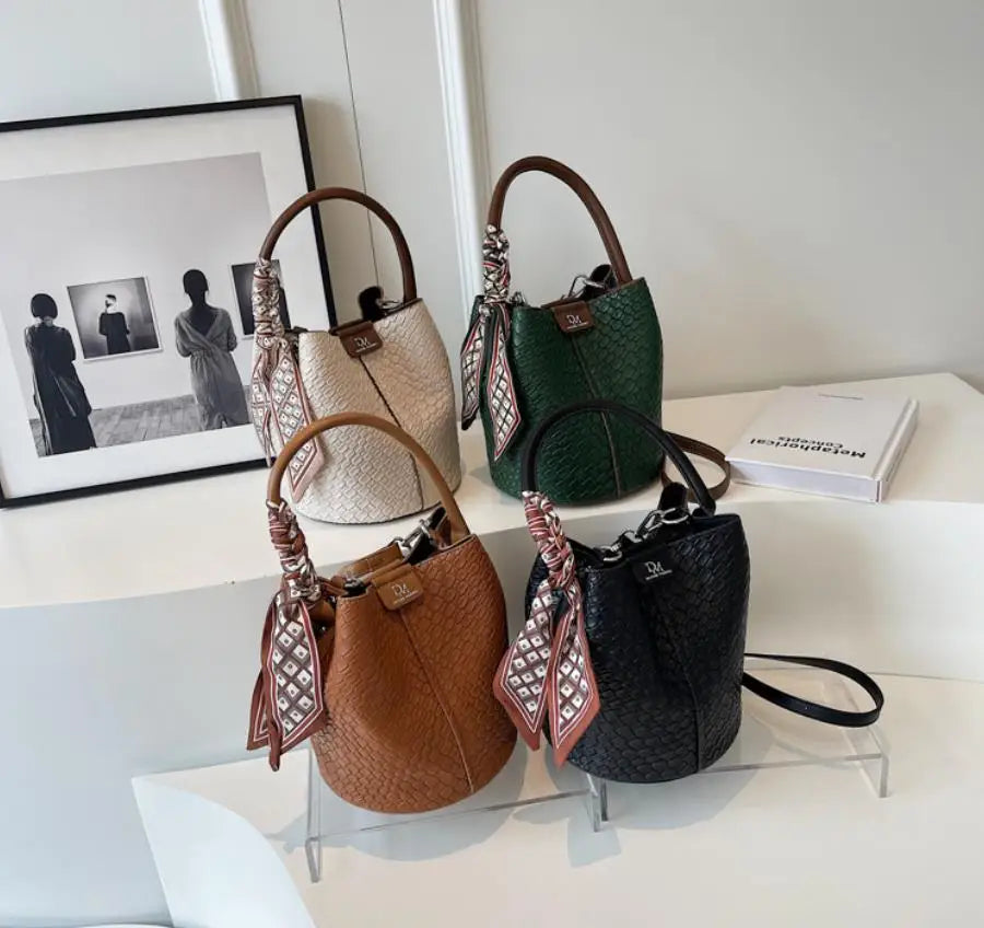 Fashionable Women's Bucket Bag, Stylish Solid Color Woven Effect Handbag Shoulder Bag and Crossbody Bag, Can Be Carried By Hand