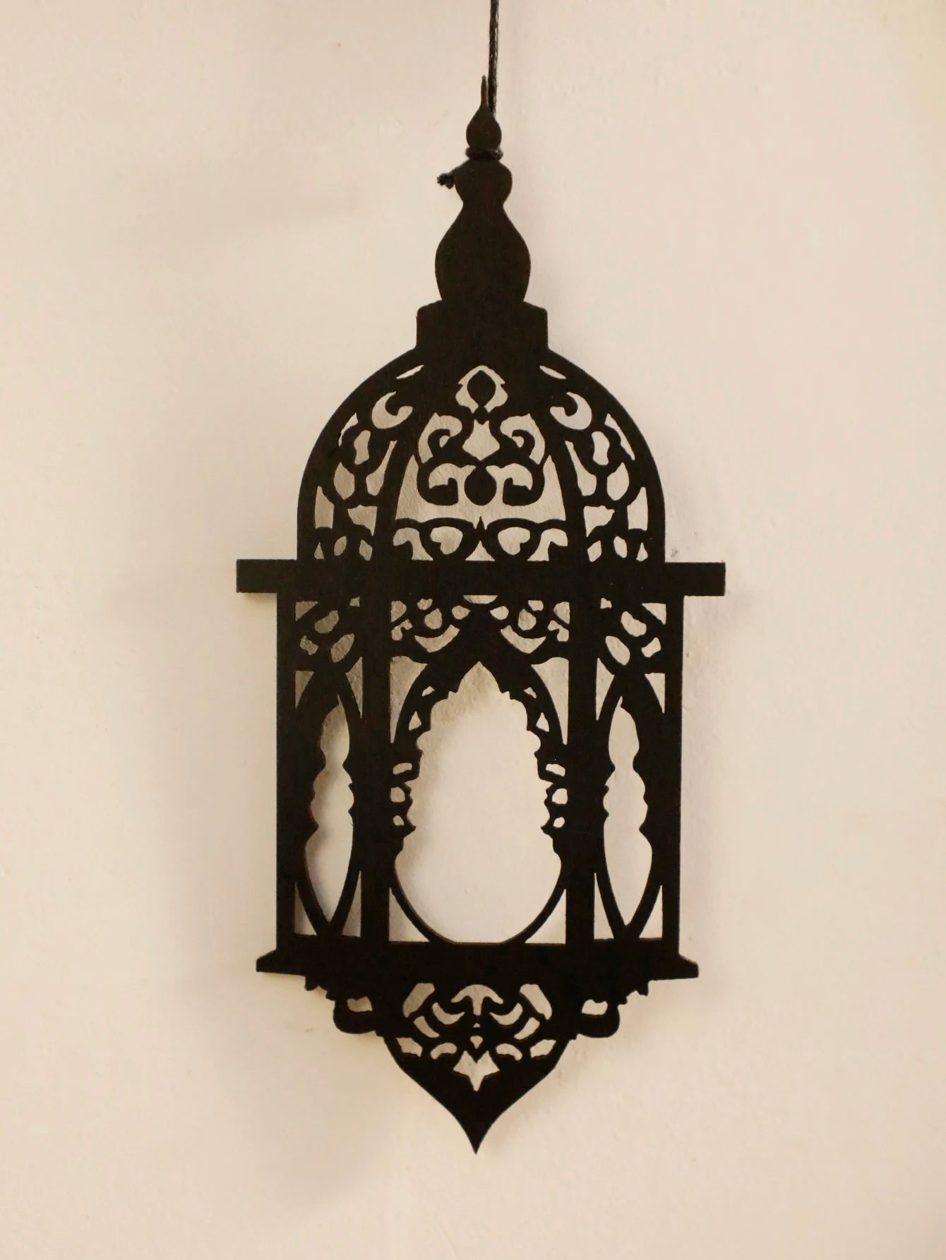 Islamic Moon and Lantern Wall Hanging - Black Wooden Laser-Cut Crescent Moon with Stars Tassels，Eid Home Decor Moroccan Lanterns