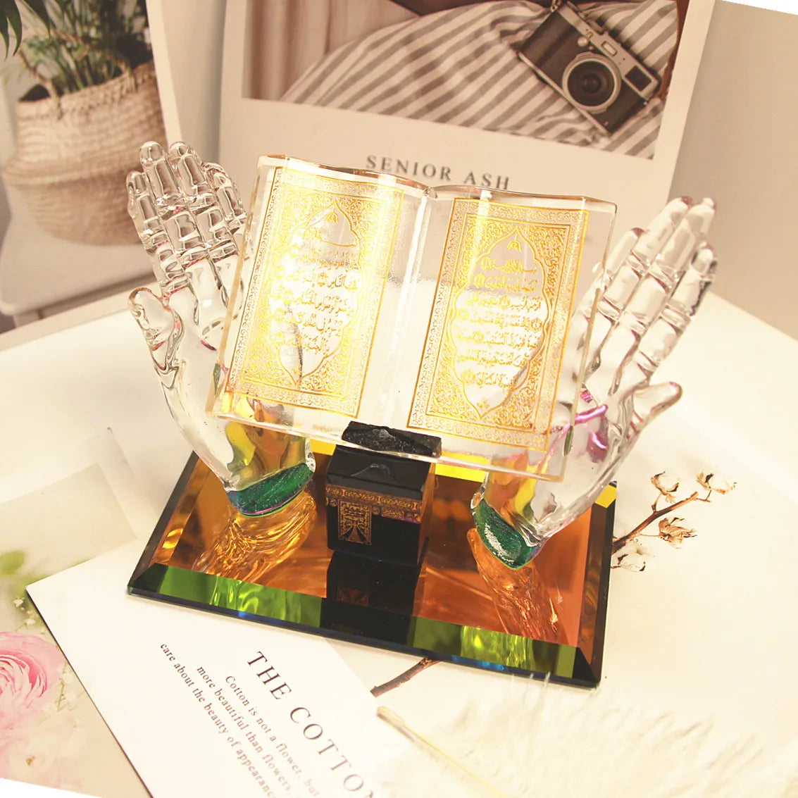 Muslim Crystal Ornament, Crystal Gilded Kaaba Hand Holding Book Model for Home Office Table Vehicle Decor Souvenirs  Eid Gift
