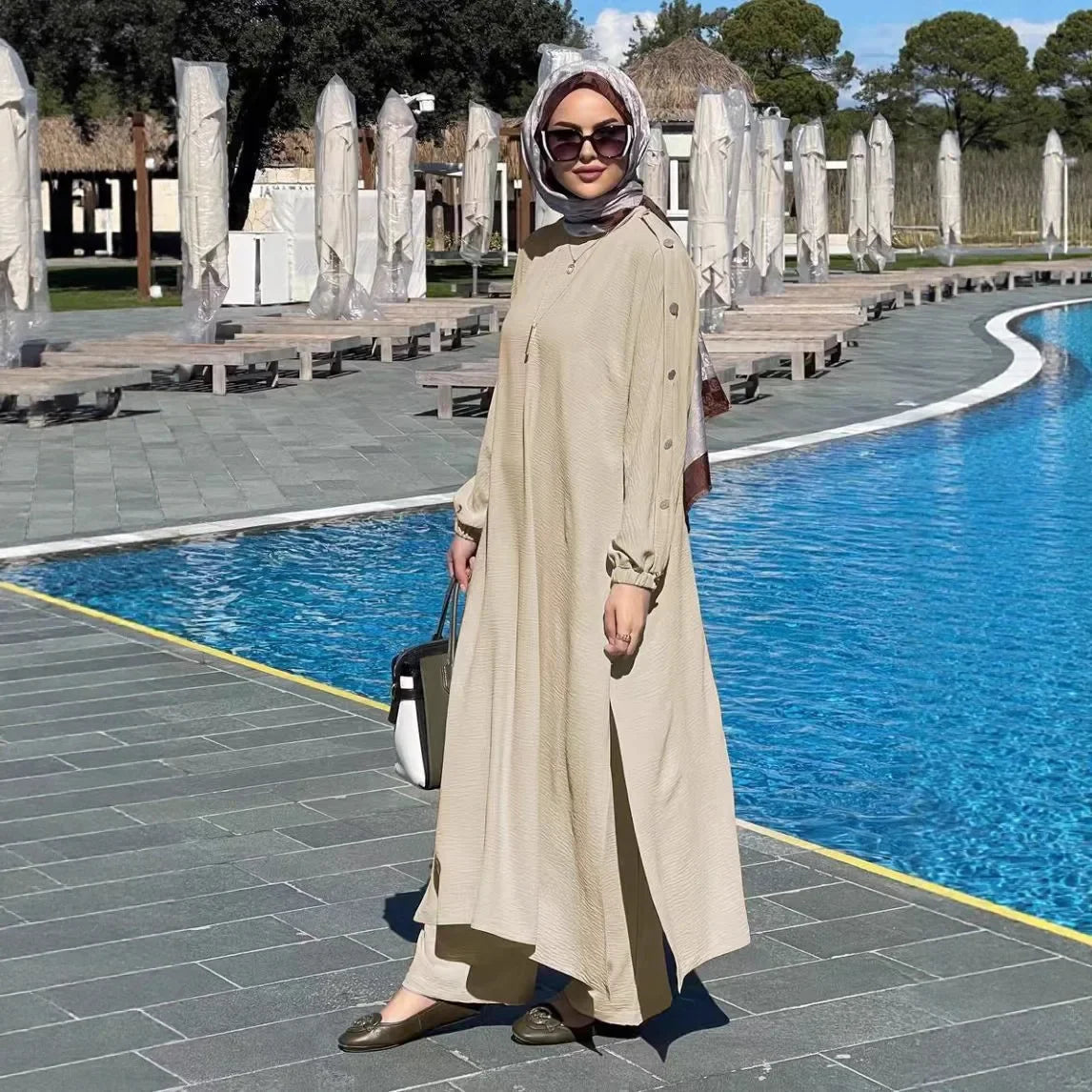 New Muslim Women's Long Bubble Sleeve round Neck Gold Button Loose Casual Fashion Solid Color Set with Pocket
