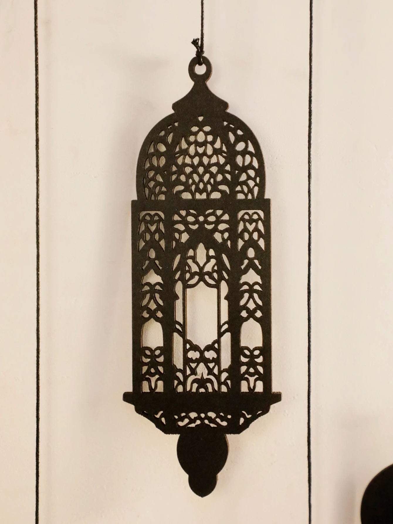 Islamic Moon and Lantern Wall Hanging - Black Wooden Laser-Cut Crescent Moon with Stars Tassels，Eid Home Decor Moroccan Lanterns