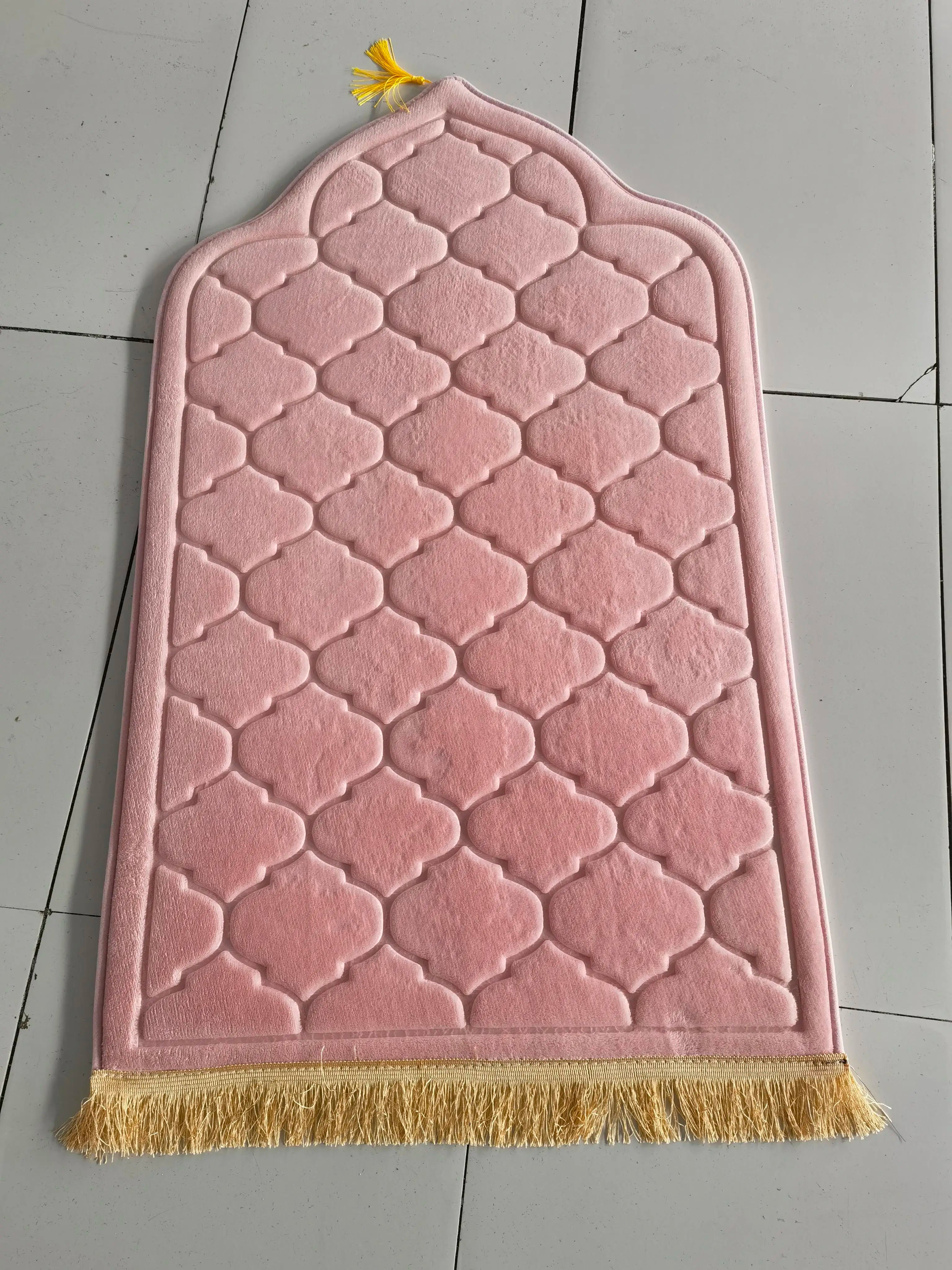 Flannel Prayer Mat For Muslim Ramadan Worship Kneel Blanket Embossing Floor Carpets Anti Slip Soft Portable Travel Prayer Rug