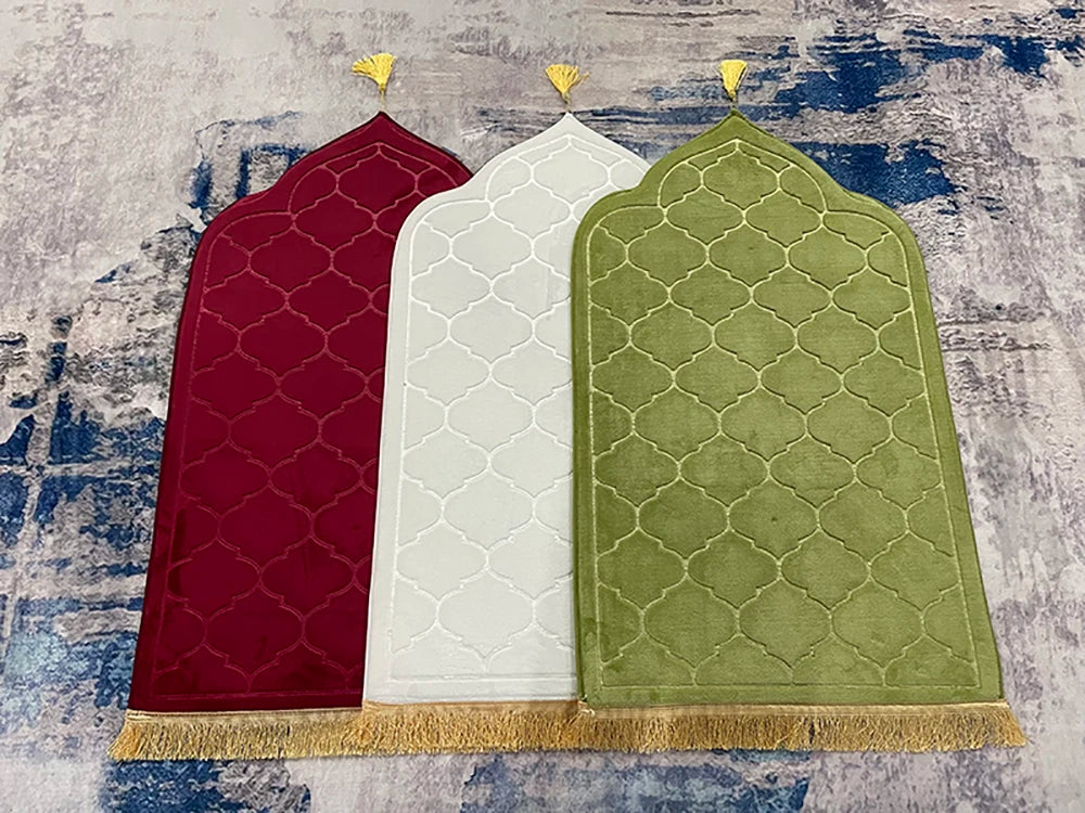 Flannel Prayer Mat For Muslim Ramadan Worship Kneel Blanket Embossing Floor Carpets Anti Slip Soft Portable Travel Prayer Rug