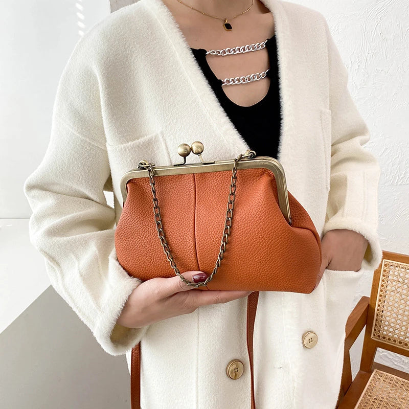 Vintage Shoulder Bags Women Small Chain Crossbody Bags Lock Design Handbags Brand Female Clip Messenger Bags Sac Bolsa