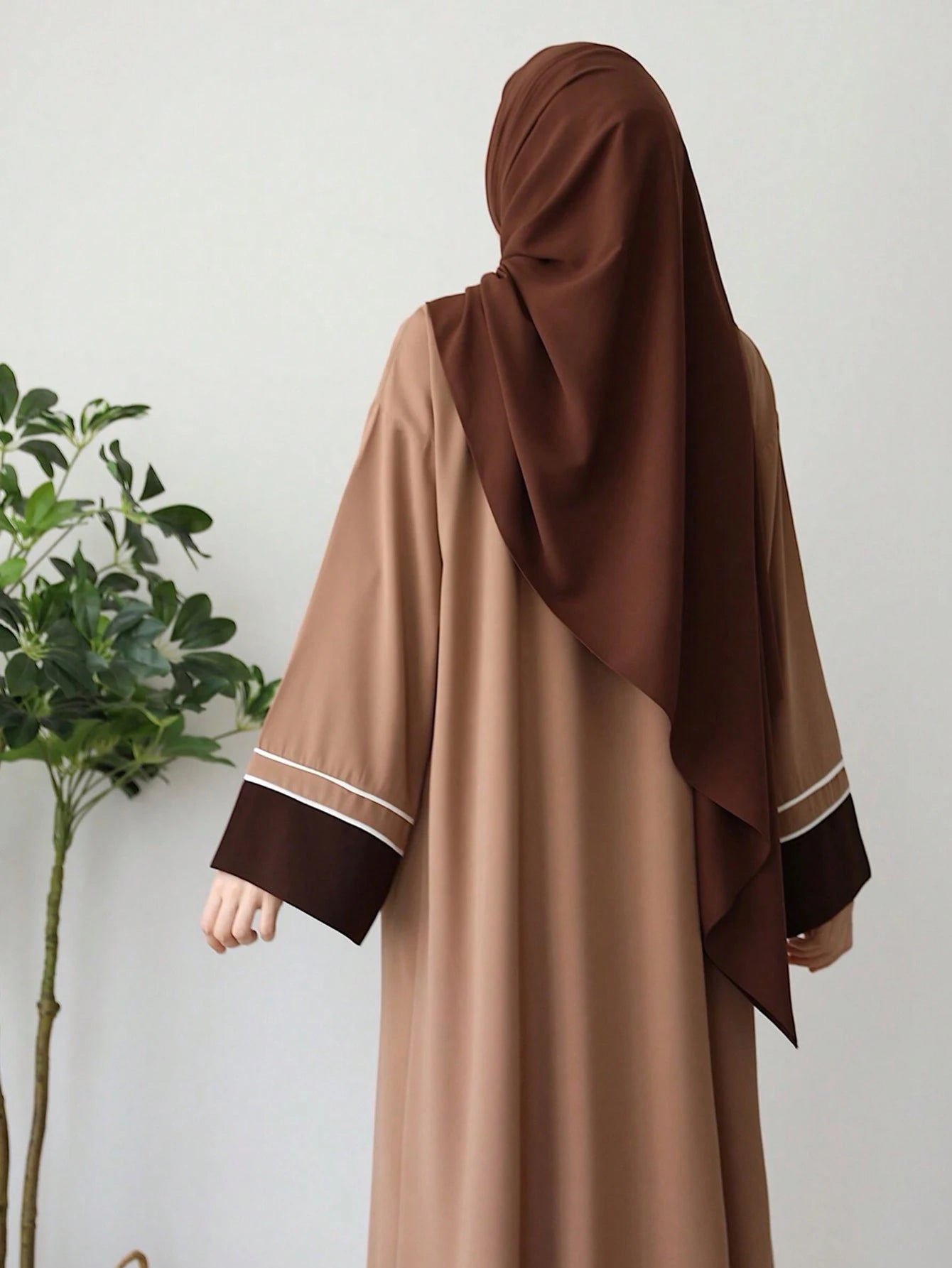 Middle Eastern Muslim Islamic women's patchwork long sleeved loose elegant temperament abaya robe skirt