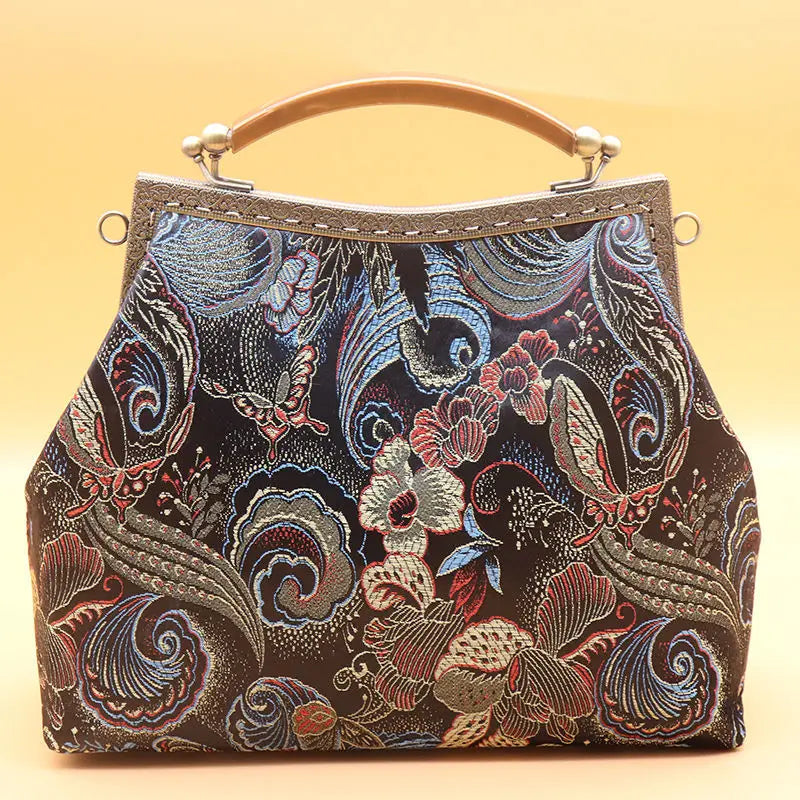 Vintage Designer Lock Shell Bags Pure Handmade Bag Fringe Chain Women Shoulder Crossbody Bag Chic Lady Women's Handbags Well Bag