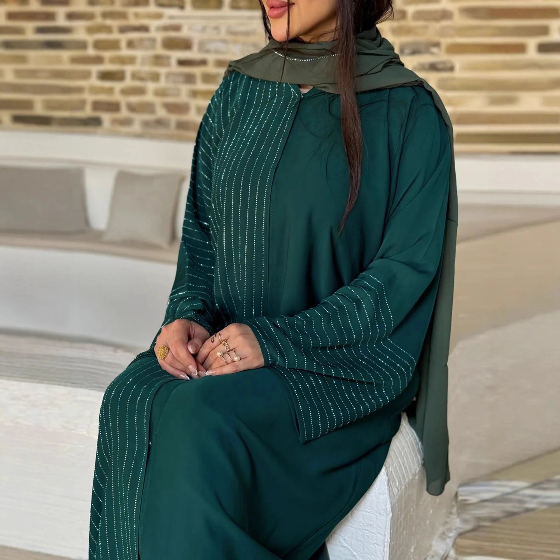 Elegant Long Sleeve Open Cardigan Middle East Fashion Loose Women's Muslim Polyester Fabric Glitter Diamond Patchwork Dark Bu...