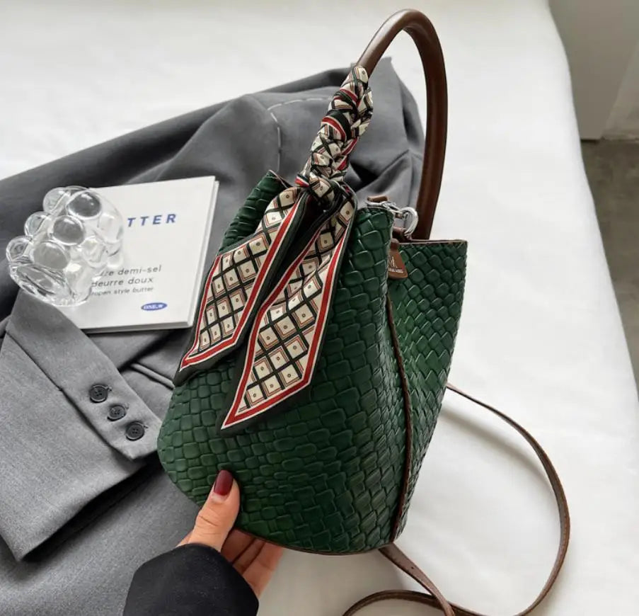 Fashionable Women's Bucket Bag, Stylish Solid Color Woven Effect Handbag Shoulder Bag and Crossbody Bag, Can Be Carried By Hand