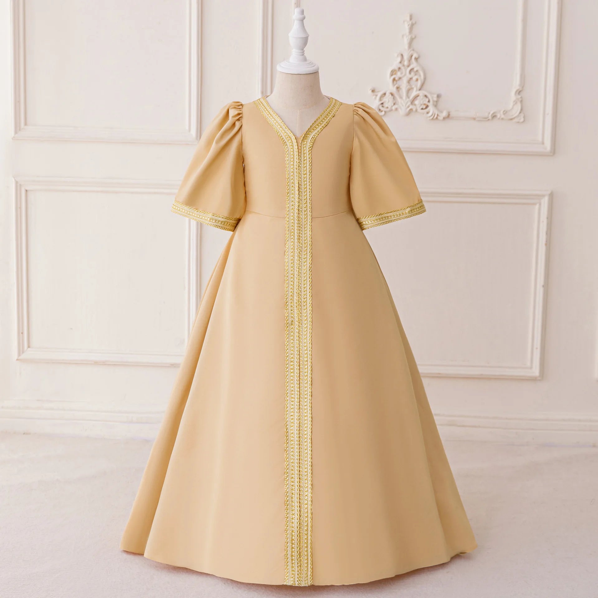 Middle East Dubai Girls Dresses Muslim Fashion Embroidery Abayas Arabic Lace Sequins Long Sleeve Gowns Kids Robe Ramadan Dresses