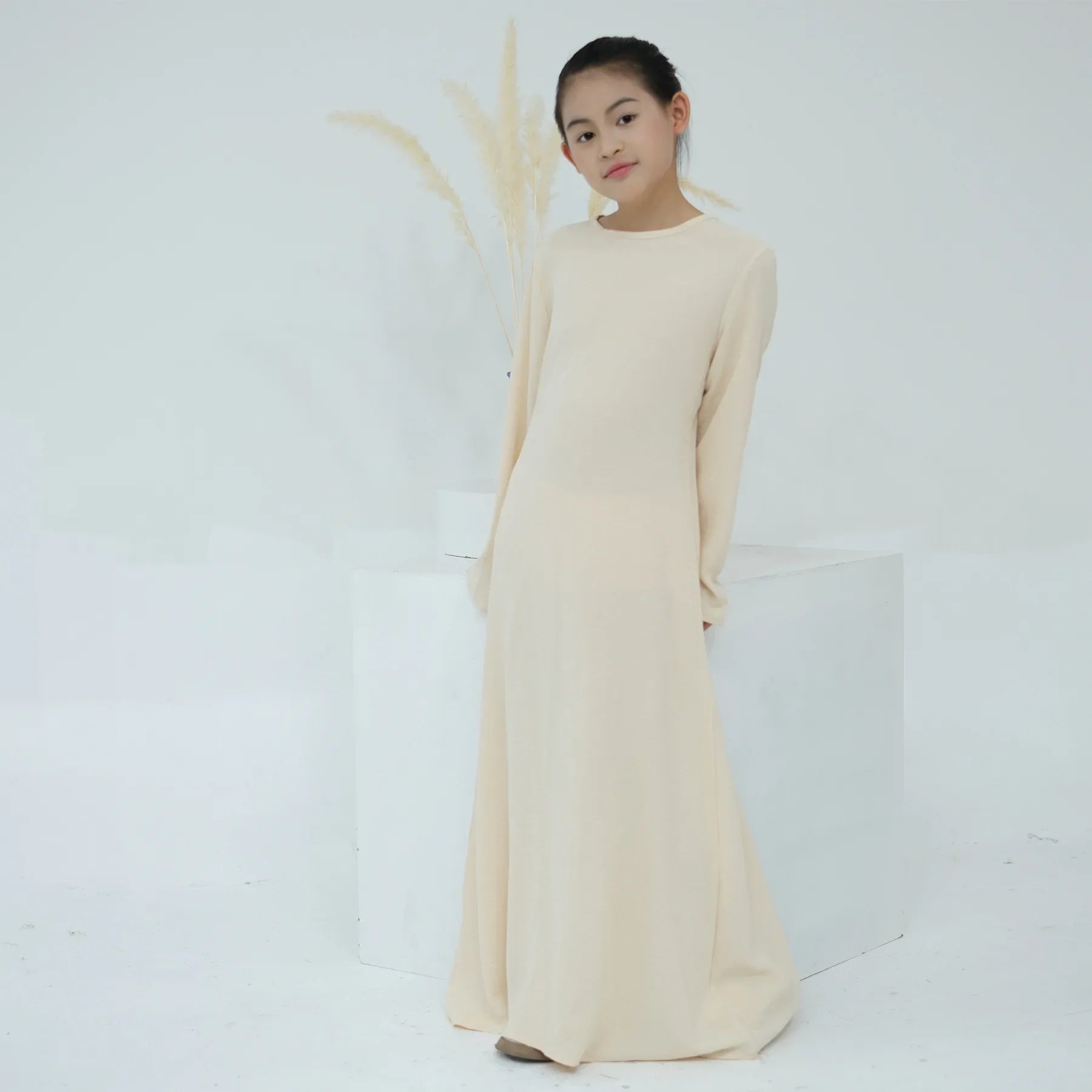 Muslim Kids Abaya Middle East Arab Children Long Sleeves Plain Color Dress Turkey Robe Islamic Girls Round Neck Clothing Modest