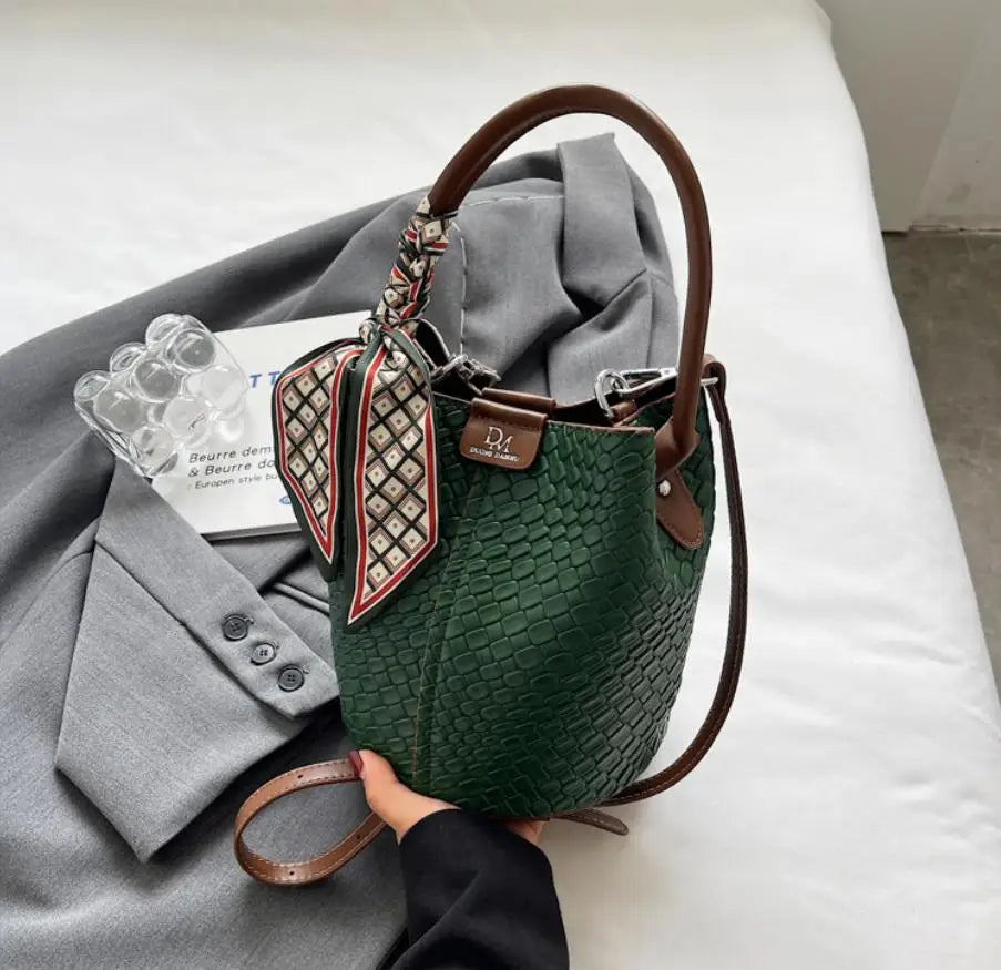 Fashionable Women's Bucket Bag, Stylish Solid Color Woven Effect Handbag Shoulder Bag and Crossbody Bag, Can Be Carried By Hand