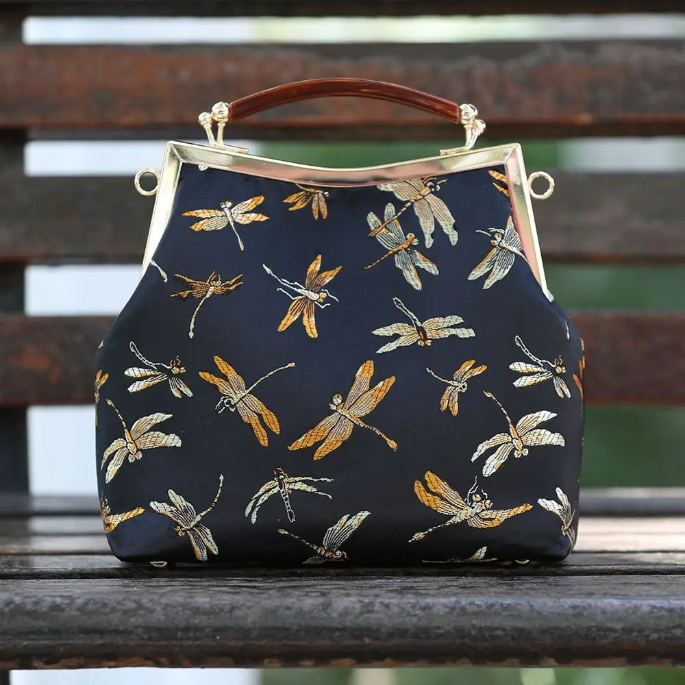 Vintage Designer Lock Shell Bags Pure Handmade Bag Fringe Chain Women Shoulder Crossbody Bag Chic Lady Women's Handbags Well Bag